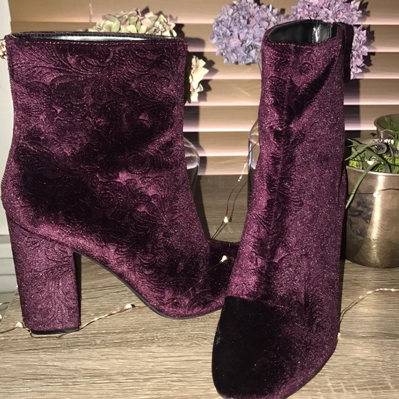 Velvet booties - Picture 2 of 7